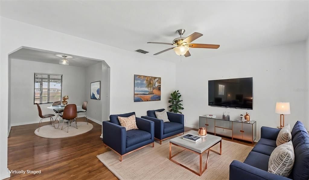 En Venta: $249,900 (2 camas, 1 baños, 812 Pies cuadrados)