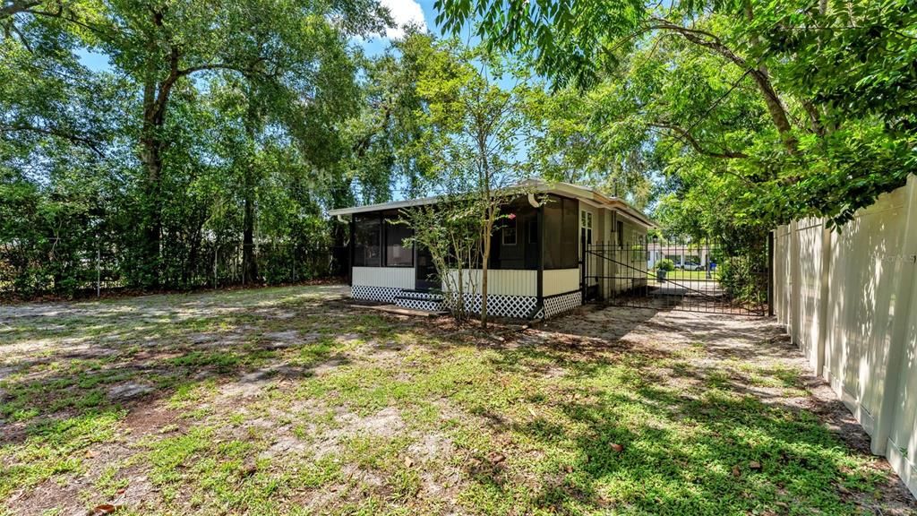 En Venta: $249,900 (2 camas, 1 baños, 812 Pies cuadrados)