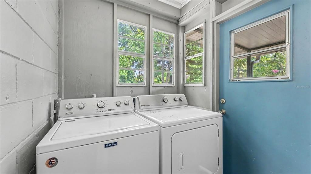 En Venta: $249,900 (2 camas, 1 baños, 812 Pies cuadrados)