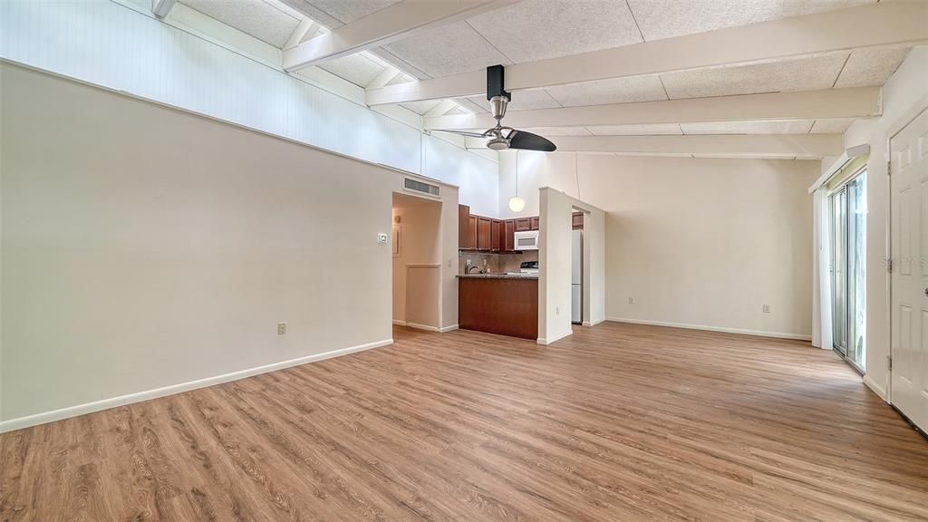 Activo con contrato: $135,000 (2 camas, 1 baños, 847 Pies cuadrados)