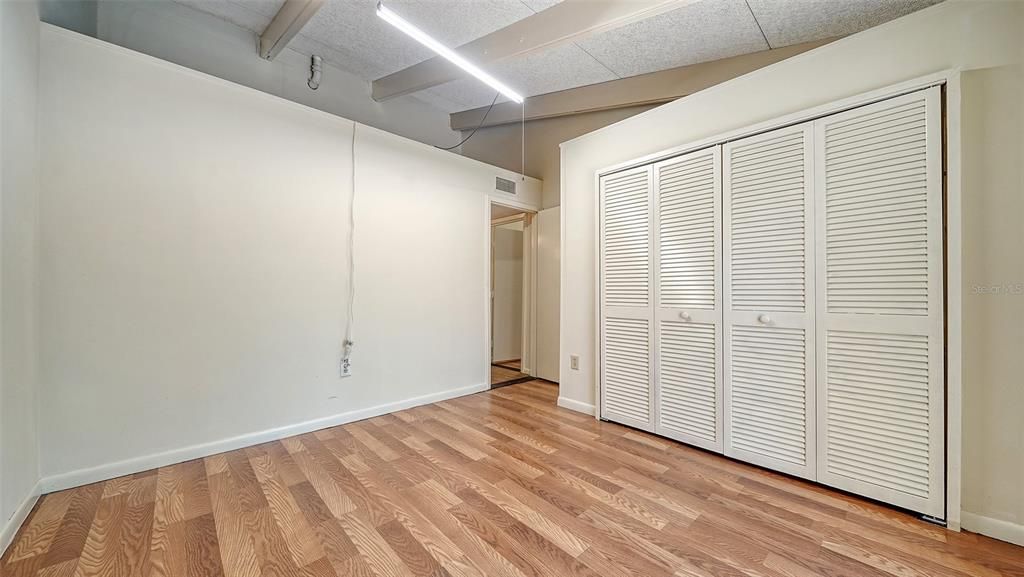 Activo con contrato: $135,000 (2 camas, 1 baños, 847 Pies cuadrados)