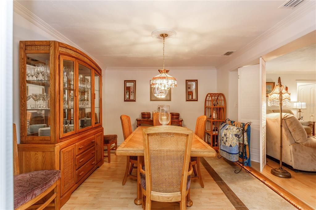 En Venta: $250,000 (2 camas, 2 baños, 1517 Pies cuadrados)