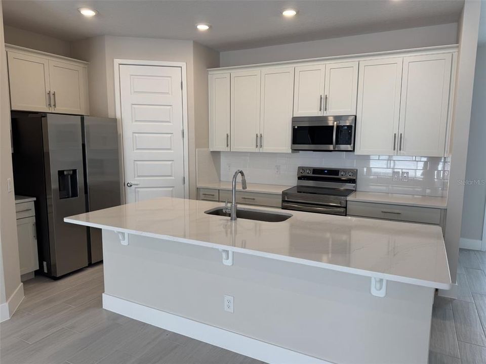 En Venta: $342,900 (3 camas, 2 baños, 1680 Pies cuadrados)