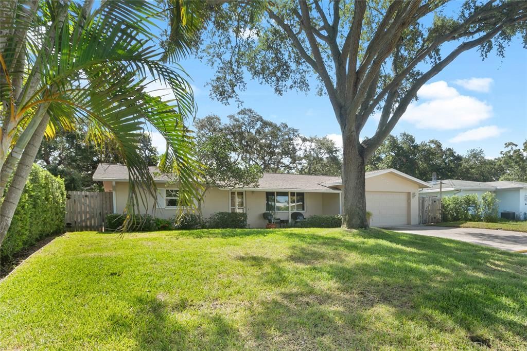 For Sale: $499,900 (3 beds, 2 baths, 1619 Square Feet)