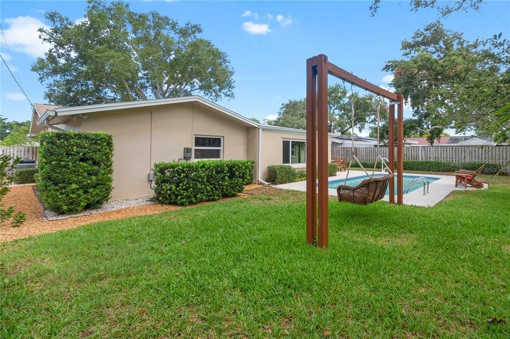 For Sale: $499,900 (3 beds, 2 baths, 1619 Square Feet)
