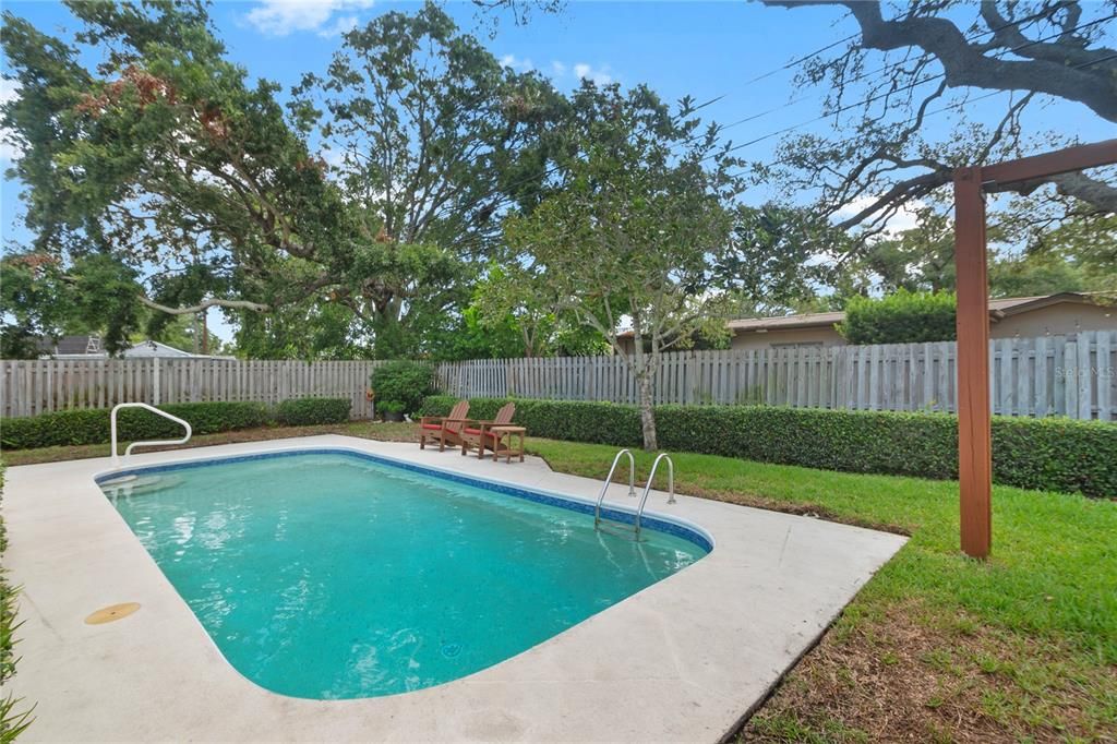 For Sale: $499,900 (3 beds, 2 baths, 1619 Square Feet)