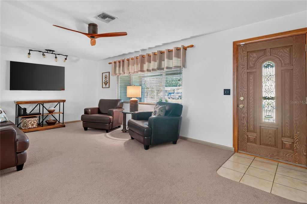 For Sale: $499,900 (3 beds, 2 baths, 1619 Square Feet)