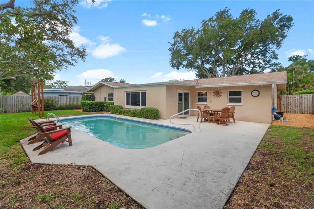 For Sale: $499,900 (3 beds, 2 baths, 1619 Square Feet)