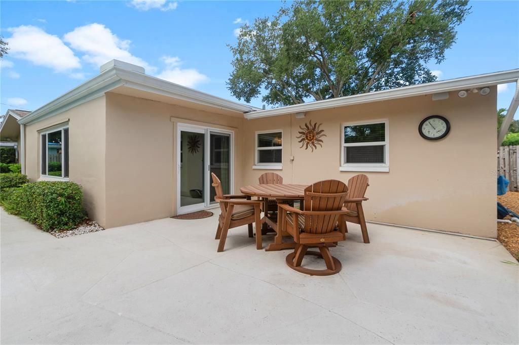 For Sale: $499,900 (3 beds, 2 baths, 1619 Square Feet)