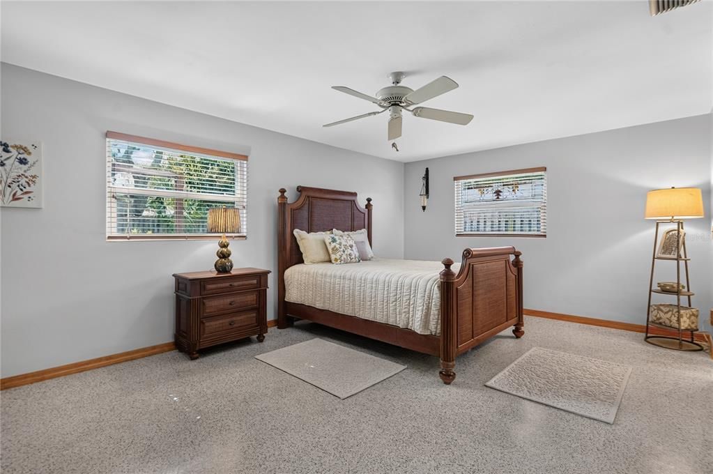 For Sale: $499,900 (3 beds, 2 baths, 1619 Square Feet)