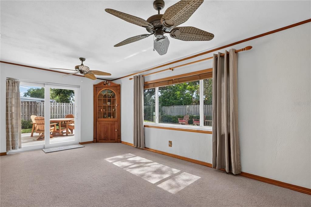 For Sale: $499,900 (3 beds, 2 baths, 1619 Square Feet)