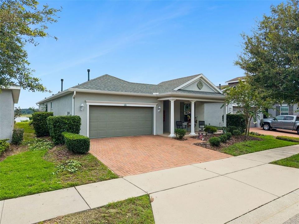 На продажу: $425,000 (2 спален, 2 ванн, 1813 Квадратных фут)