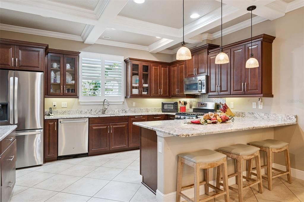 На продажу: $425,000 (2 спален, 2 ванн, 1813 Квадратных фут)