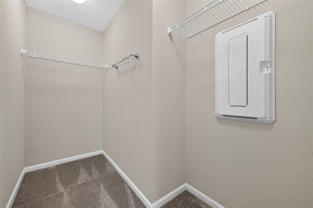 For Sale: $269,000 (3 beds, 2 baths, 1736 Square Feet)