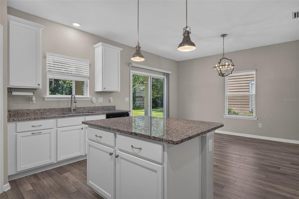 For Sale: $269,000 (3 beds, 2 baths, 1736 Square Feet)