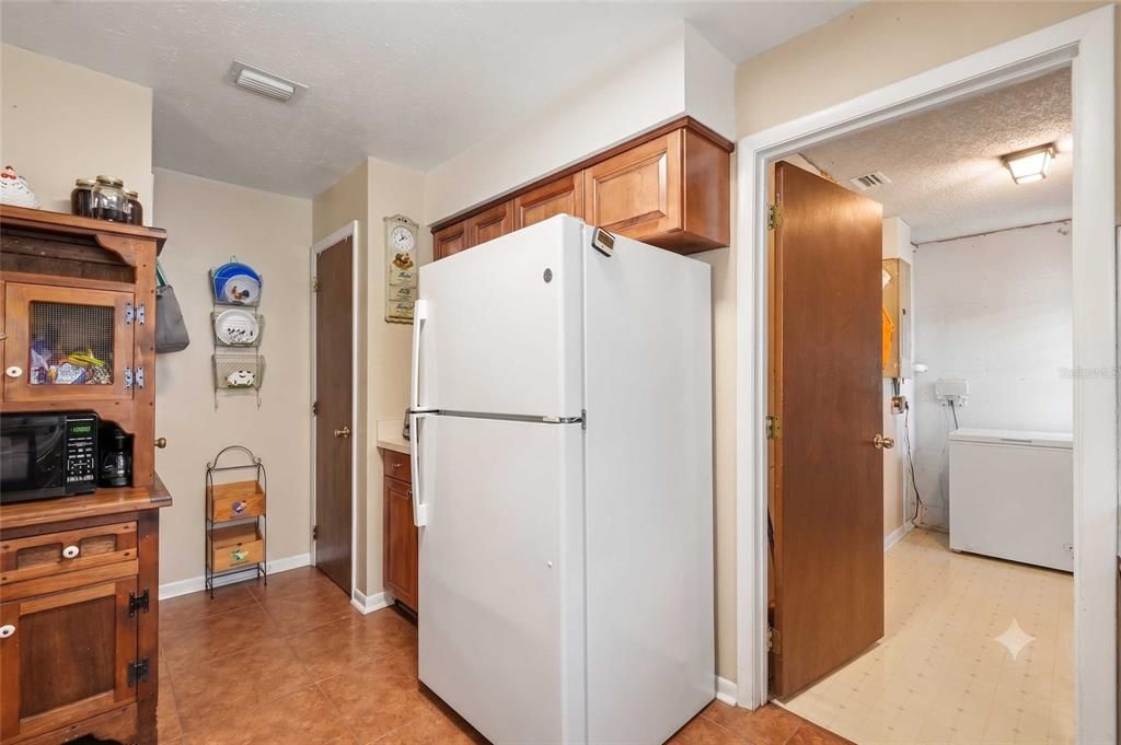 Active With Contract: $339,000 (3 beds, 2 baths, 1324 Square Feet)