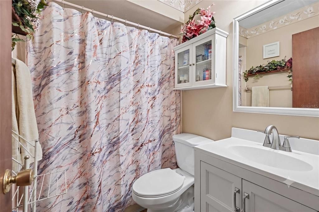 Active With Contract: $339,000 (3 beds, 2 baths, 1324 Square Feet)