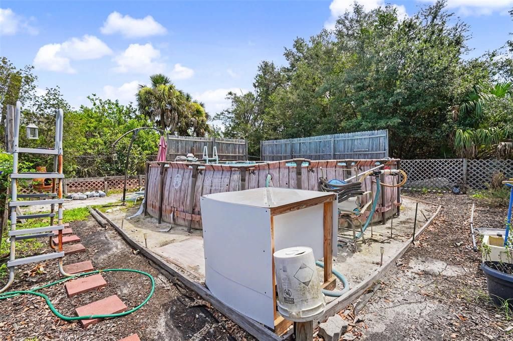 Active With Contract: $339,000 (3 beds, 2 baths, 1324 Square Feet)