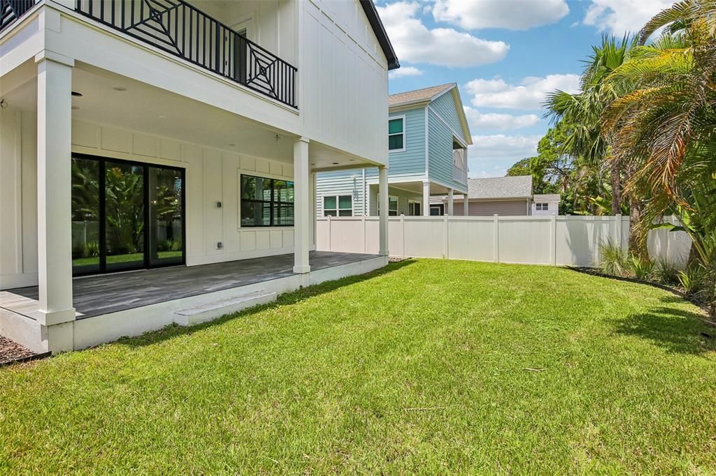 En Venta: $919,000 (3 camas, 2 baños, 2936 Pies cuadrados)