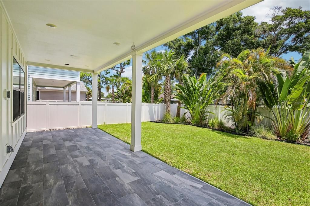 En Venta: $919,000 (3 camas, 2 baños, 2936 Pies cuadrados)