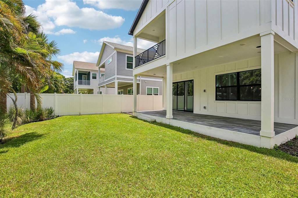 En Venta: $919,000 (3 camas, 2 baños, 2936 Pies cuadrados)
