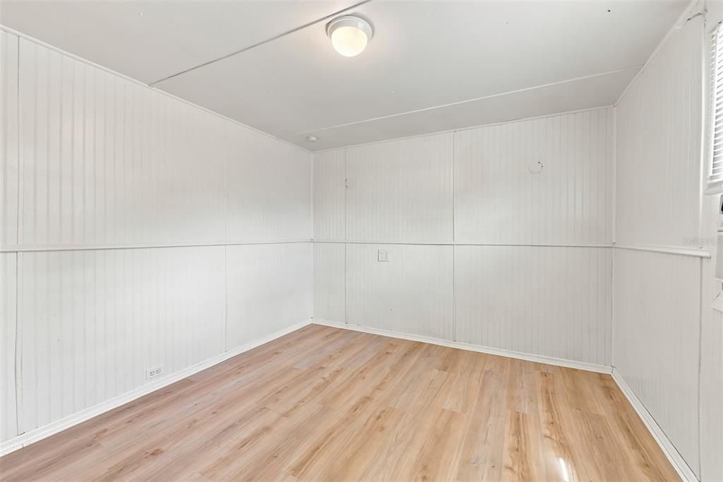 В аренду: $995 (1 спален, 1 ванн, 370 Квадратных фут)