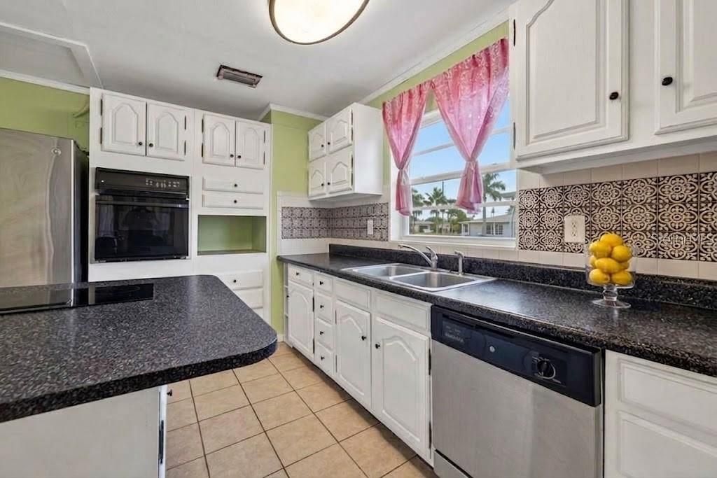 En Venta: $1,199,000 (11 camas, 7 baños, 7074 Pies cuadrados)