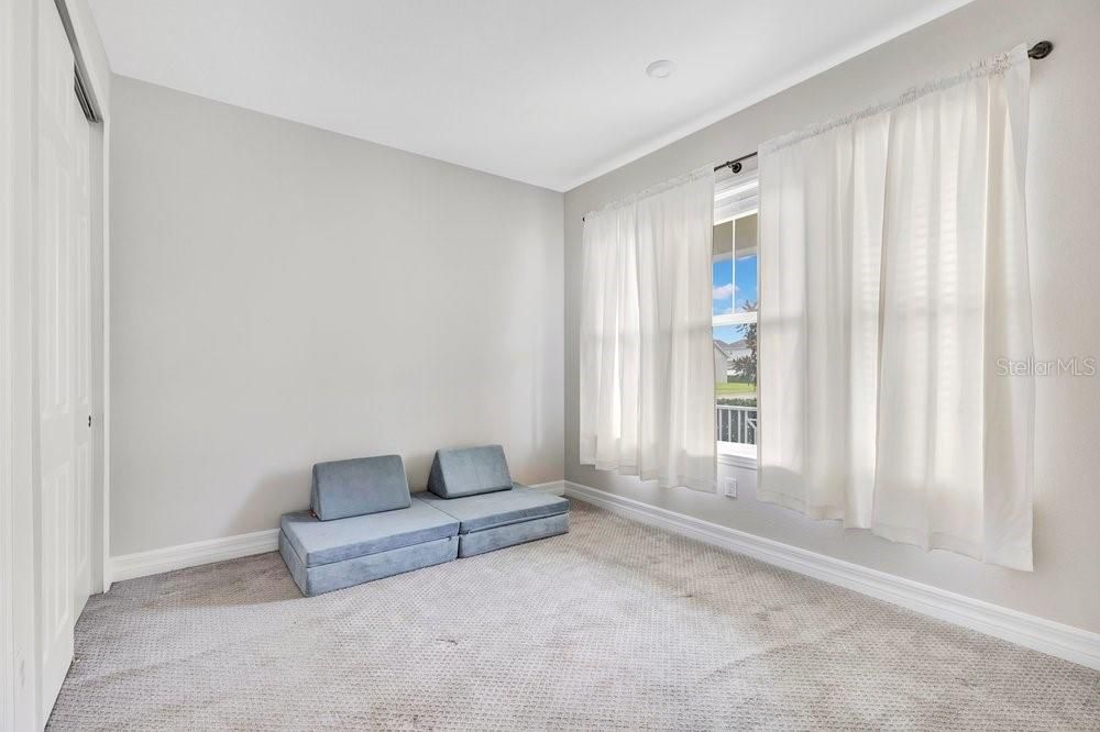 En Venta: $569,000 (4 camas, 3 baños, 2444 Pies cuadrados)