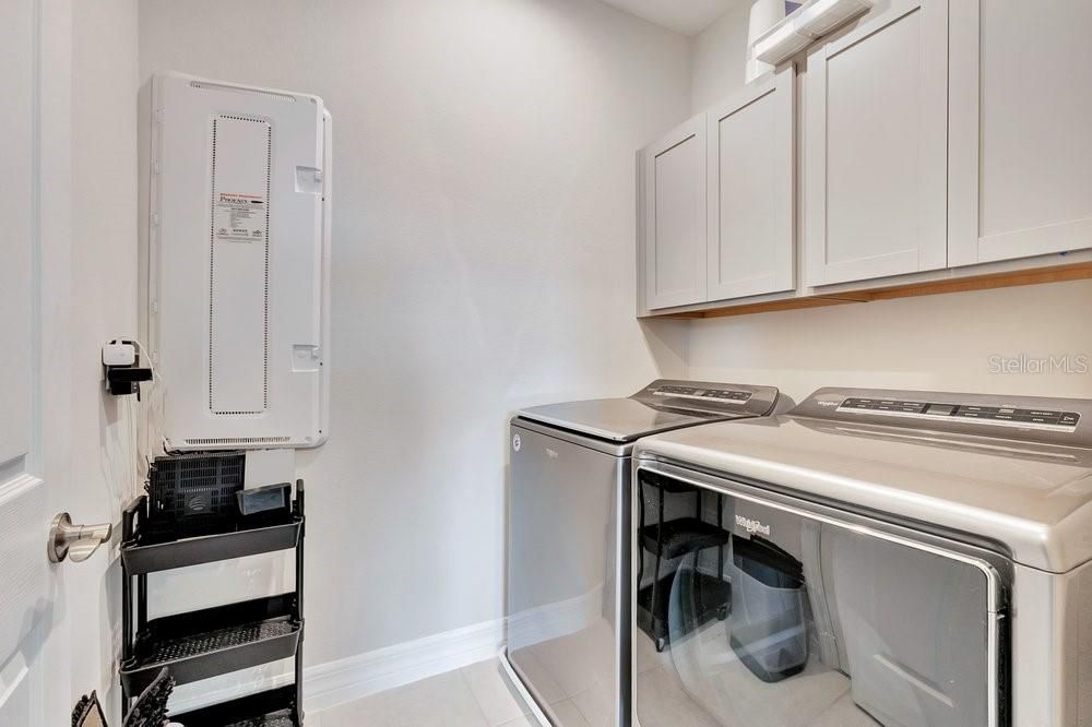 En Venta: $569,000 (4 camas, 3 baños, 2444 Pies cuadrados)