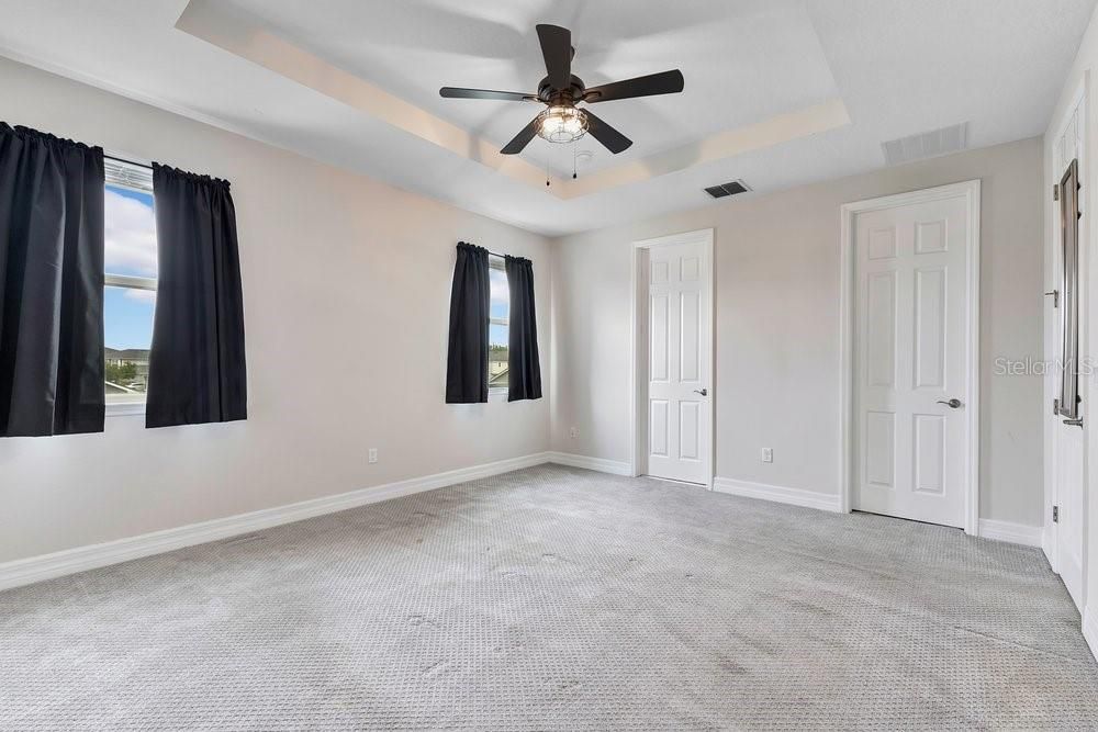 En Venta: $569,000 (4 camas, 3 baños, 2444 Pies cuadrados)