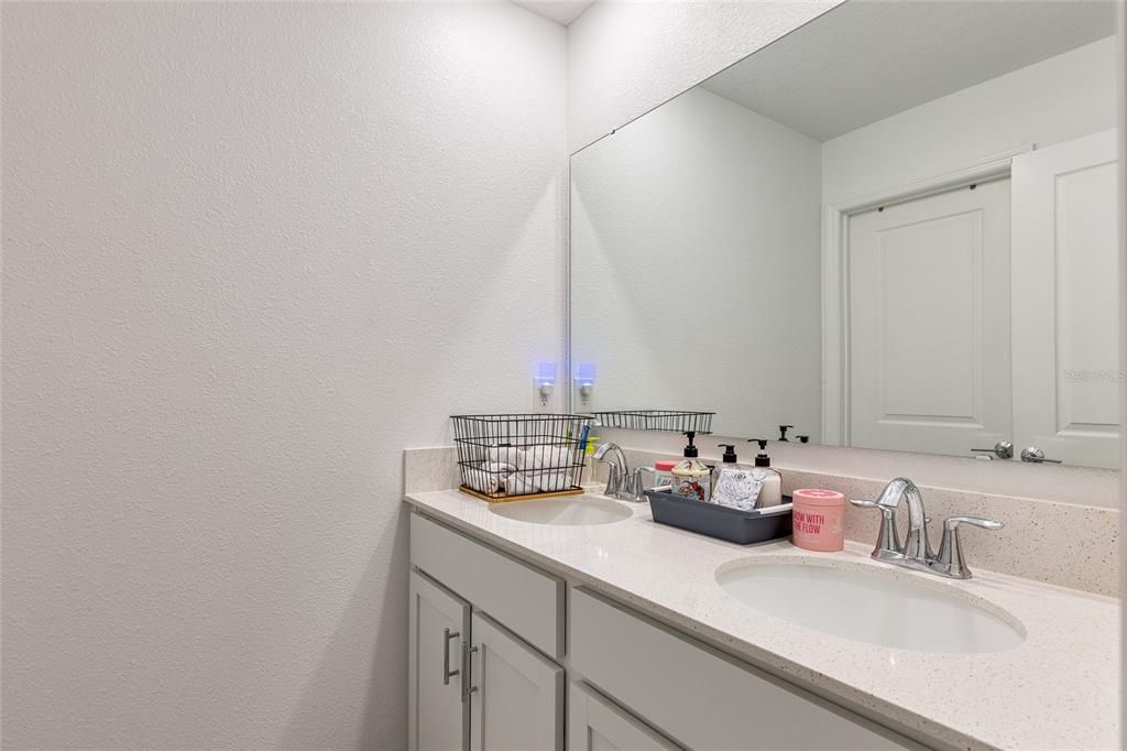 В аренду: $3,000 (5 спален, 2 ванн, 2896 Квадратных фут)