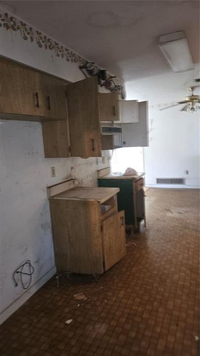 En Venta: $250,000 (2 camas, 2 baños, 1074 Pies cuadrados)