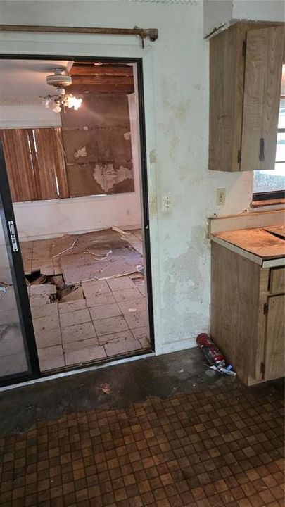 En Venta: $250,000 (2 camas, 2 baños, 1074 Pies cuadrados)