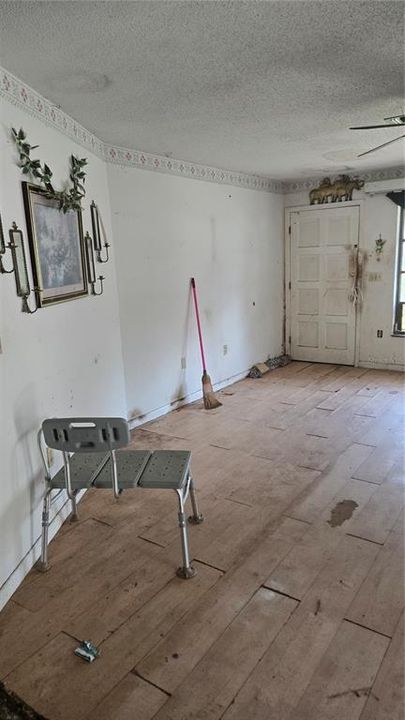 En Venta: $250,000 (2 camas, 2 baños, 1074 Pies cuadrados)