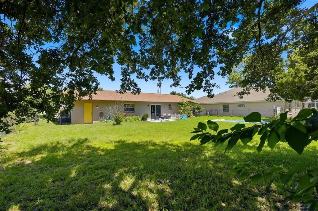 Active With Contract: $255,900 (2 beds, 2 baths, 1041 Square Feet)