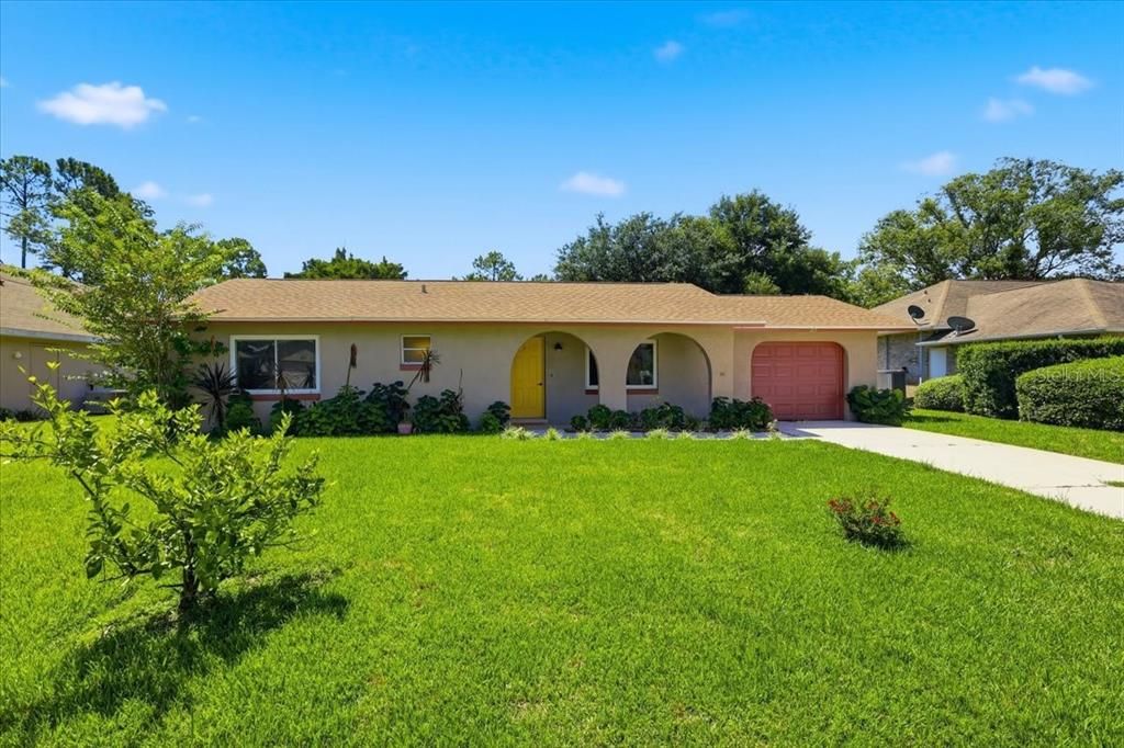 Active With Contract: $255,900 (2 beds, 2 baths, 1041 Square Feet)