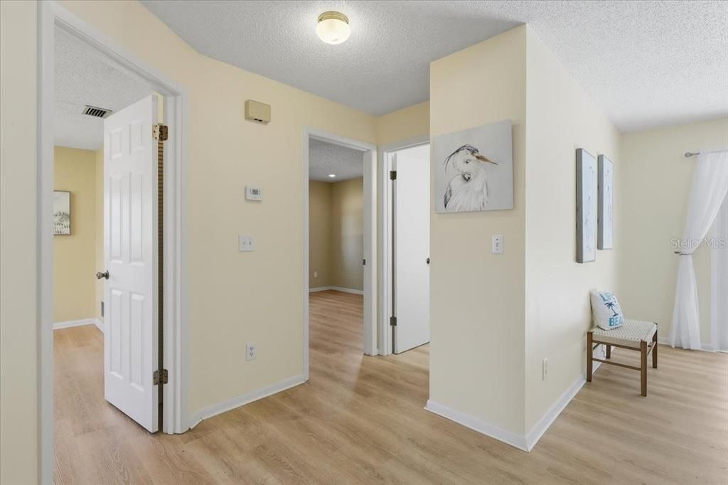 Active With Contract: $255,900 (2 beds, 2 baths, 1041 Square Feet)