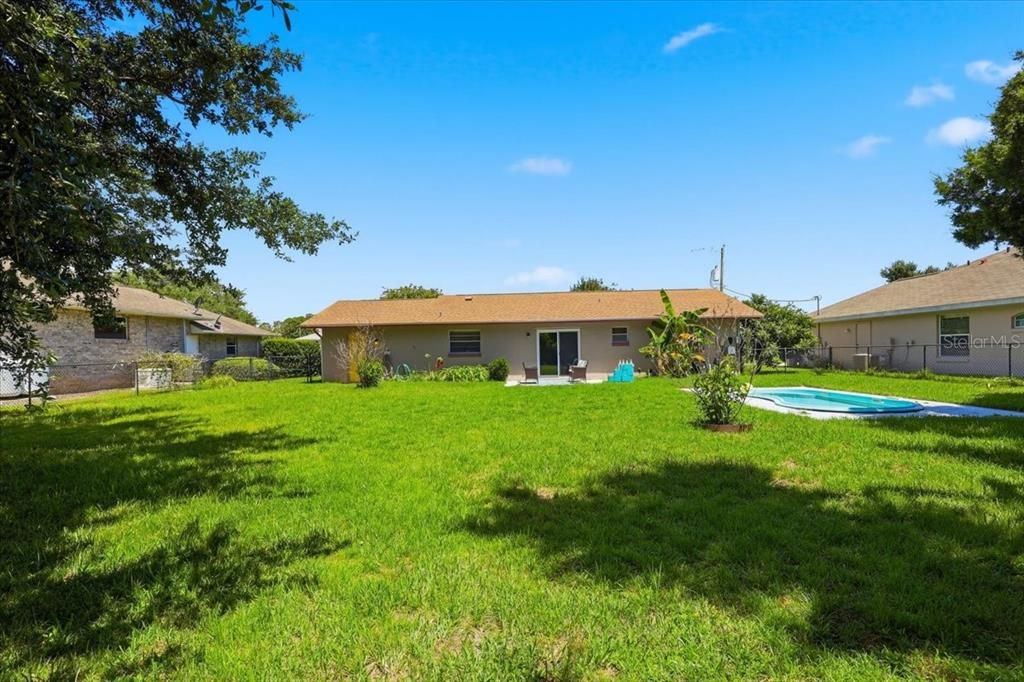 Active With Contract: $255,900 (2 beds, 2 baths, 1041 Square Feet)