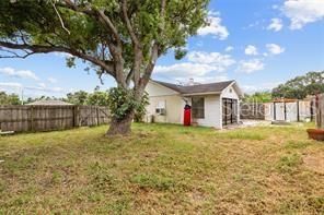 For Sale: $399,999 (3 beds, 2 baths, 1482 Square Feet)