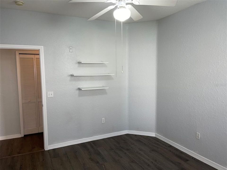 В аренду: $2,100 (4 спален, 2 ванн, 1313 Квадратных фут)