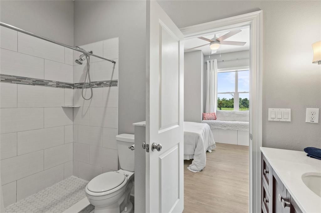 For Sale: $965,000 (4 beds, 3 baths, 2900 Square Feet)