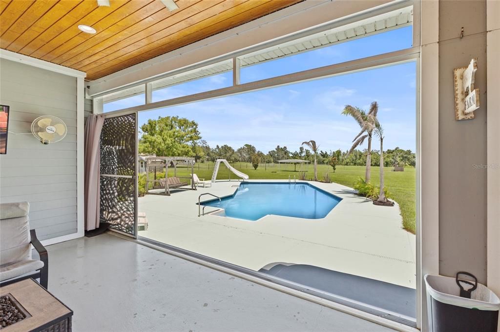For Sale: $965,000 (4 beds, 3 baths, 2900 Square Feet)