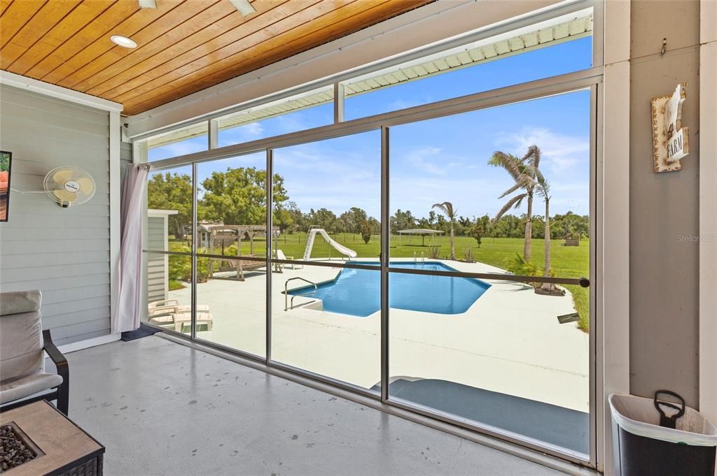 For Sale: $965,000 (4 beds, 3 baths, 2900 Square Feet)