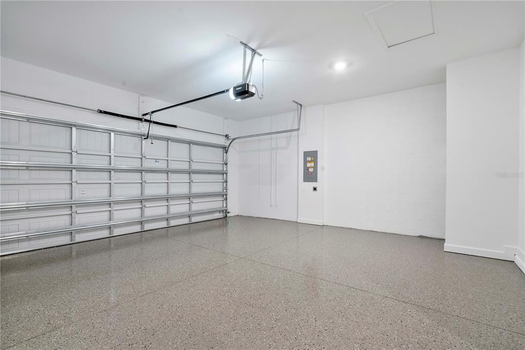 En Renta: $3,400 (4 camas, 3 baños, 1933 Pies cuadrados)