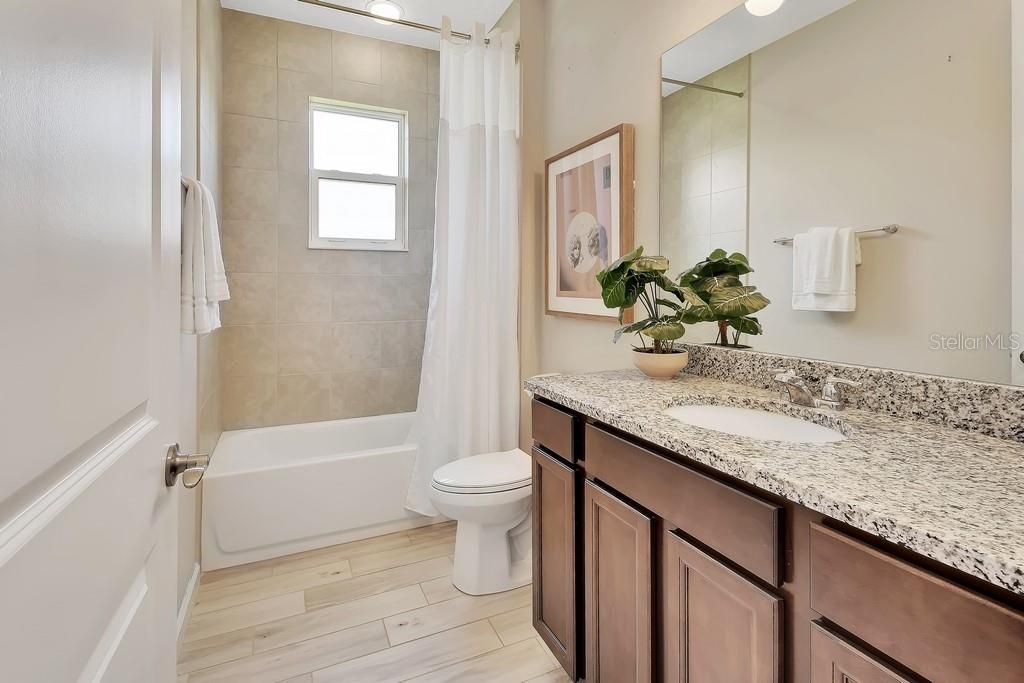 For Sale: $389,000 (2 beds, 2 baths, 1507 Square Feet)