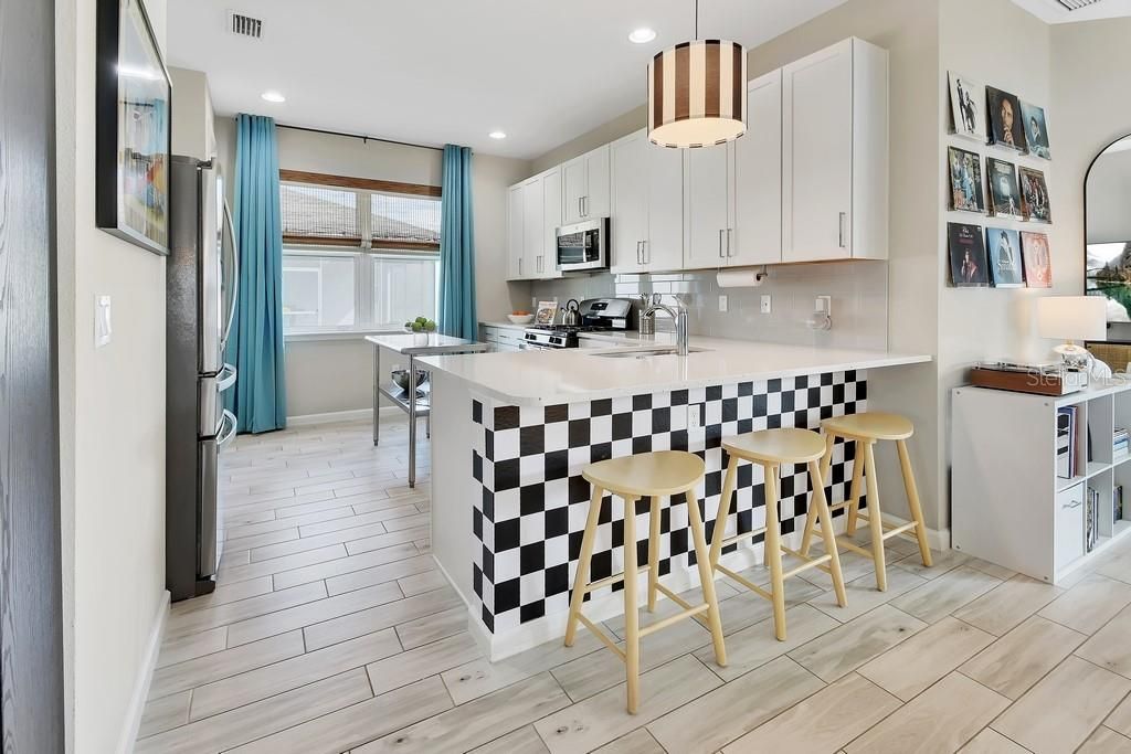 For Sale: $389,000 (2 beds, 2 baths, 1507 Square Feet)