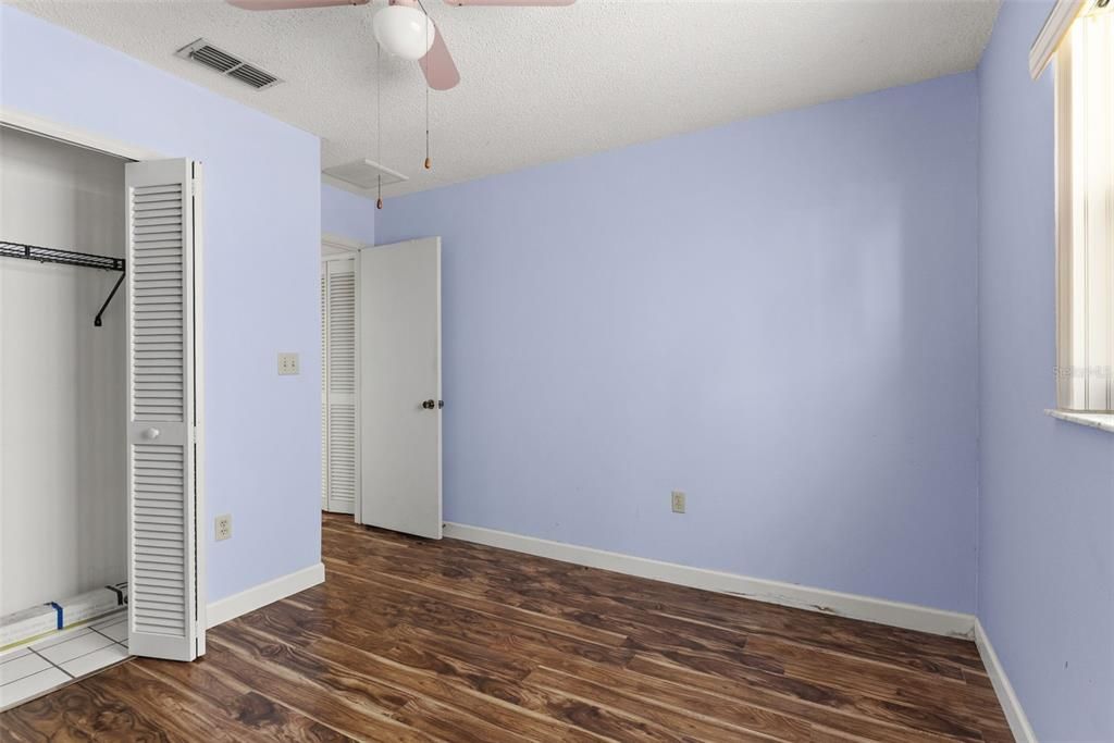 Active With Contract: $315,000 (3 beds, 2 baths, 1546 Square Feet)
