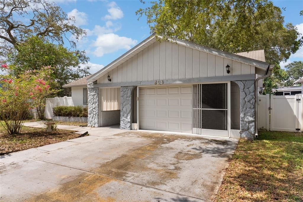 Active With Contract: $315,000 (3 beds, 2 baths, 1546 Square Feet)