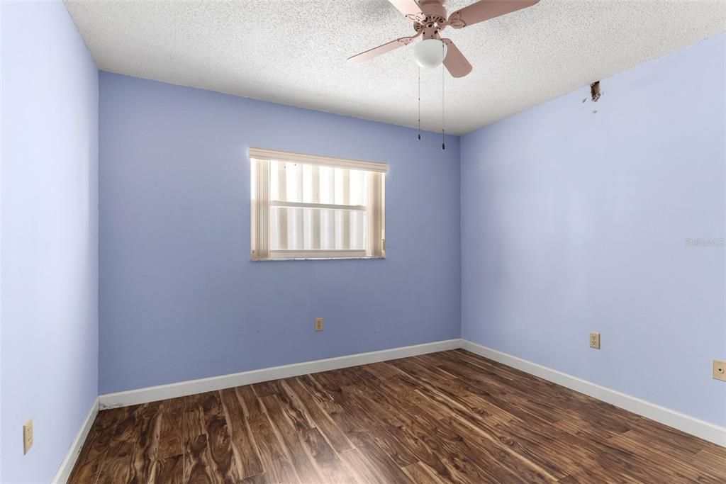 Active With Contract: $315,000 (3 beds, 2 baths, 1546 Square Feet)