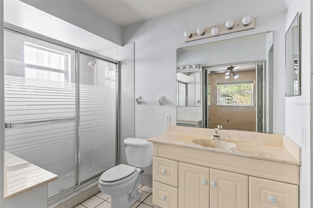 Active With Contract: $315,000 (3 beds, 2 baths, 1546 Square Feet)